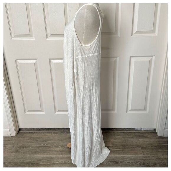 Express One Eleven cream long floor length sleeveless top - Picture 2 of 10